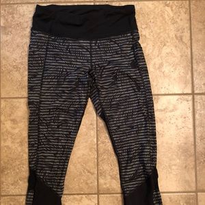 Lululemon crop pants with side pockets